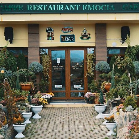 Hotel Emocia Natakhtari Bagian luar foto