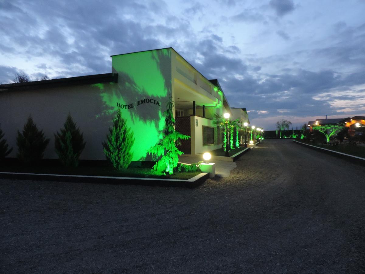 Hotel Emocia Natakhtari Bagian luar foto
