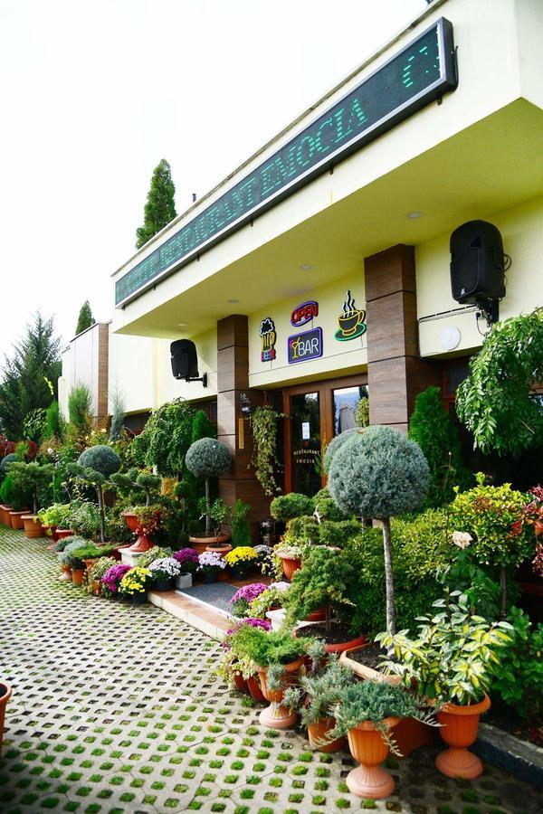 Hotel Emocia Natakhtari Bagian luar foto