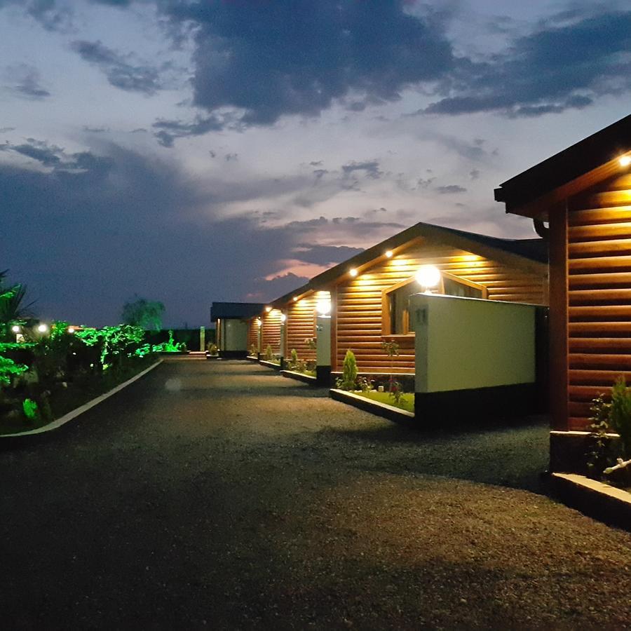 Hotel Emocia Natakhtari Bagian luar foto